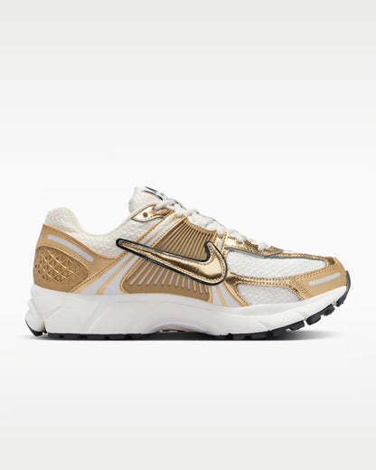 Vomero 5 Metallic Gold