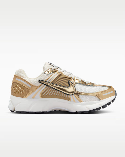 Vomero 5 Metallic Gold