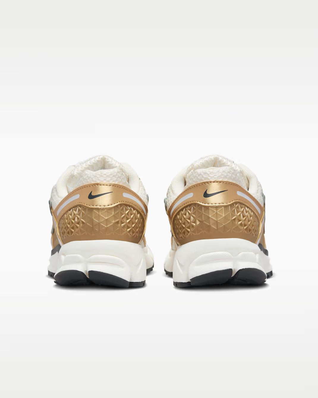 Vomero 5 Metallic Gold