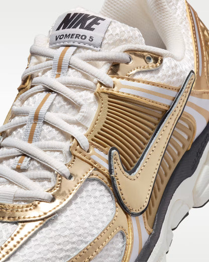 Vomero 5 Metallic Gold